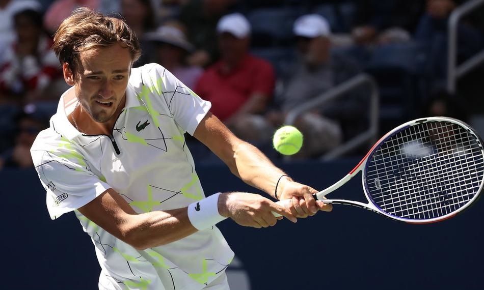 年终总决赛碾压联合杯,梅德韦杰夫关键制胜 年终总决赛碾压联合杯,梅德韦杰夫关键制胜