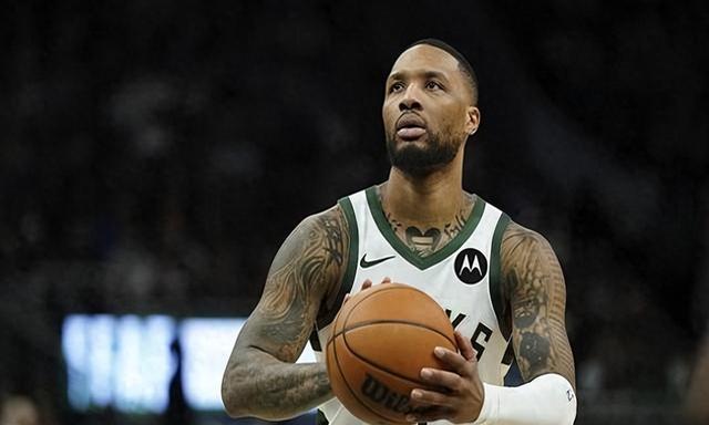 雄鹿绝杀上海队,利拉德惊艳四座的简单介绍 雄鹿绝杀上海队,利拉德惊艳四座的简单介绍