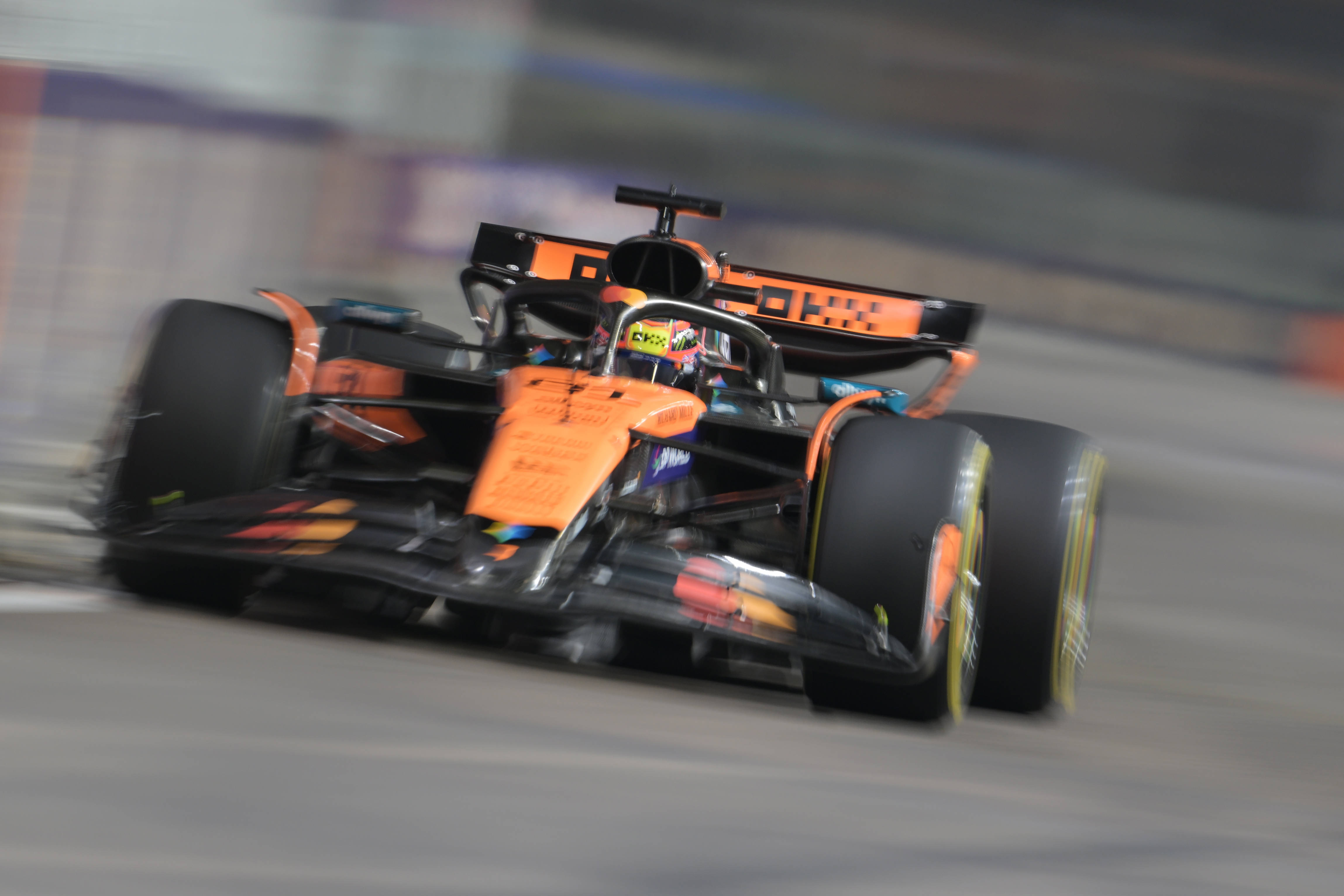 威廉姆斯险胜红牛车队，阿隆索刷新纪录