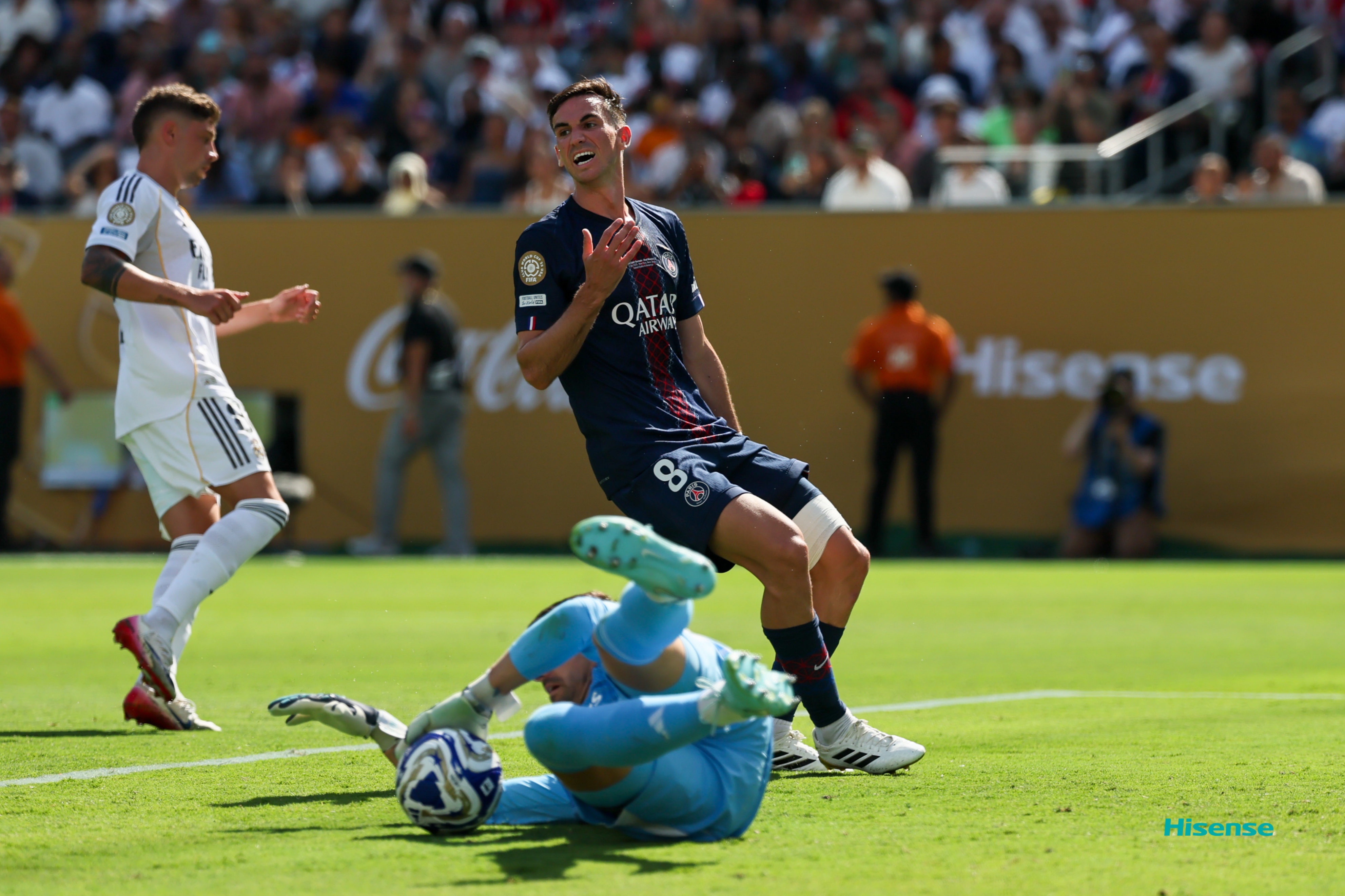 英格兰逆转奥地利，莫德里奇点燃赛场