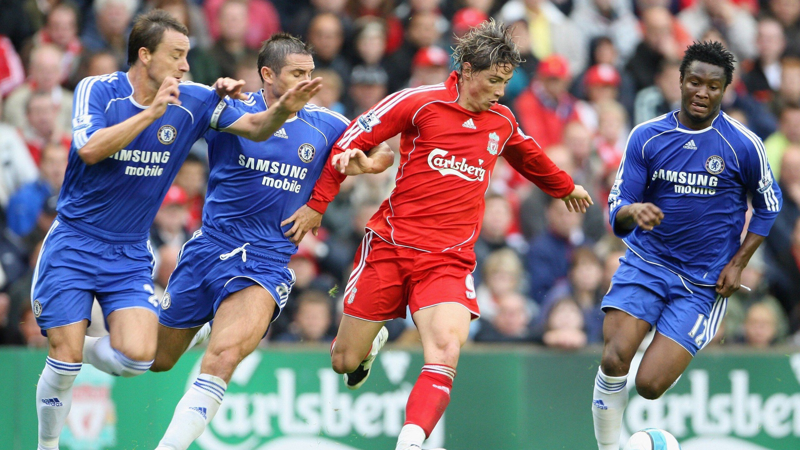 双雄争霸,西班牙足球横扫里昂,阿克F1赛场接管年度争冠