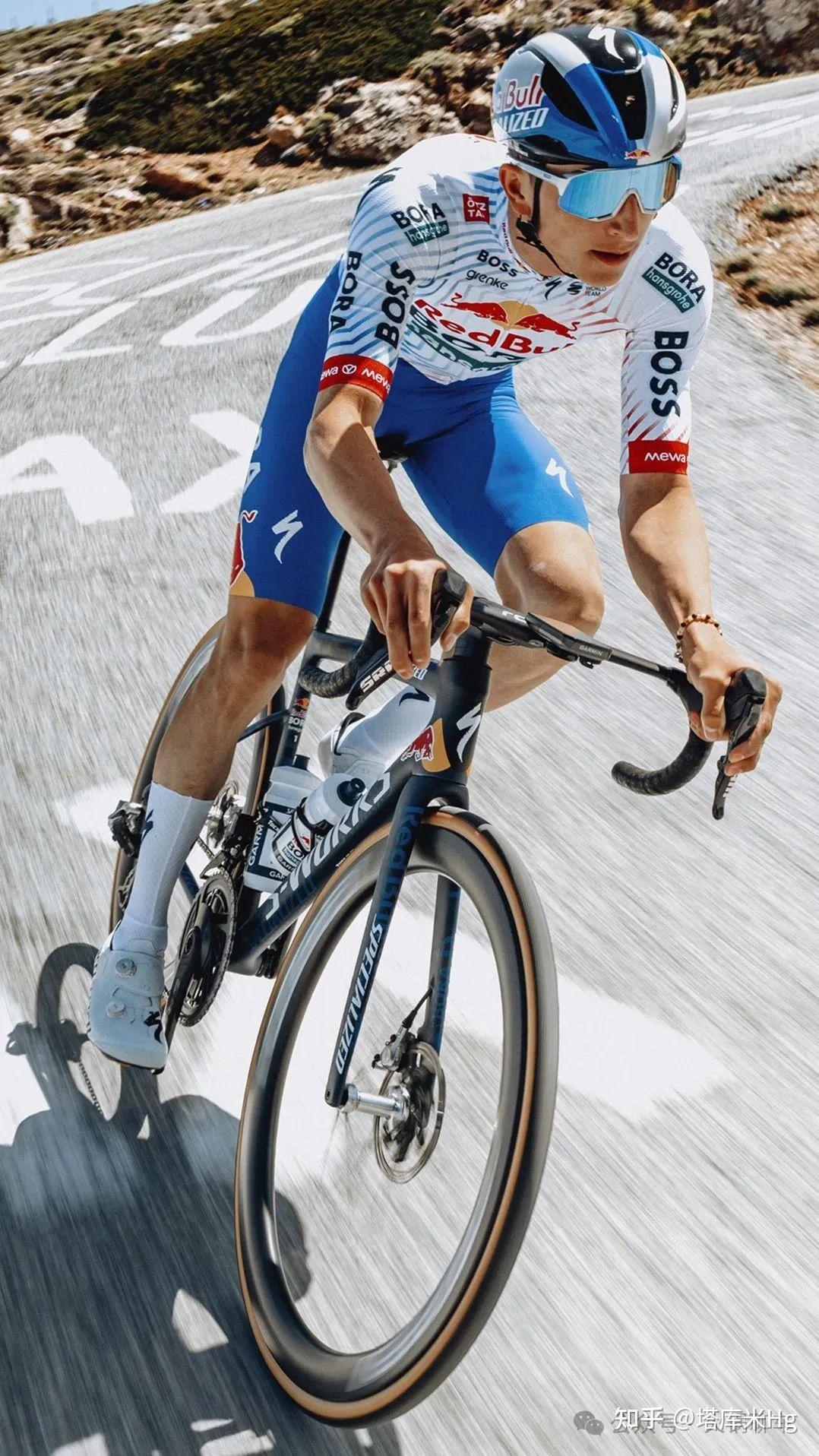 红牛车队横扫法拉利，拉塞尔刷新纪录