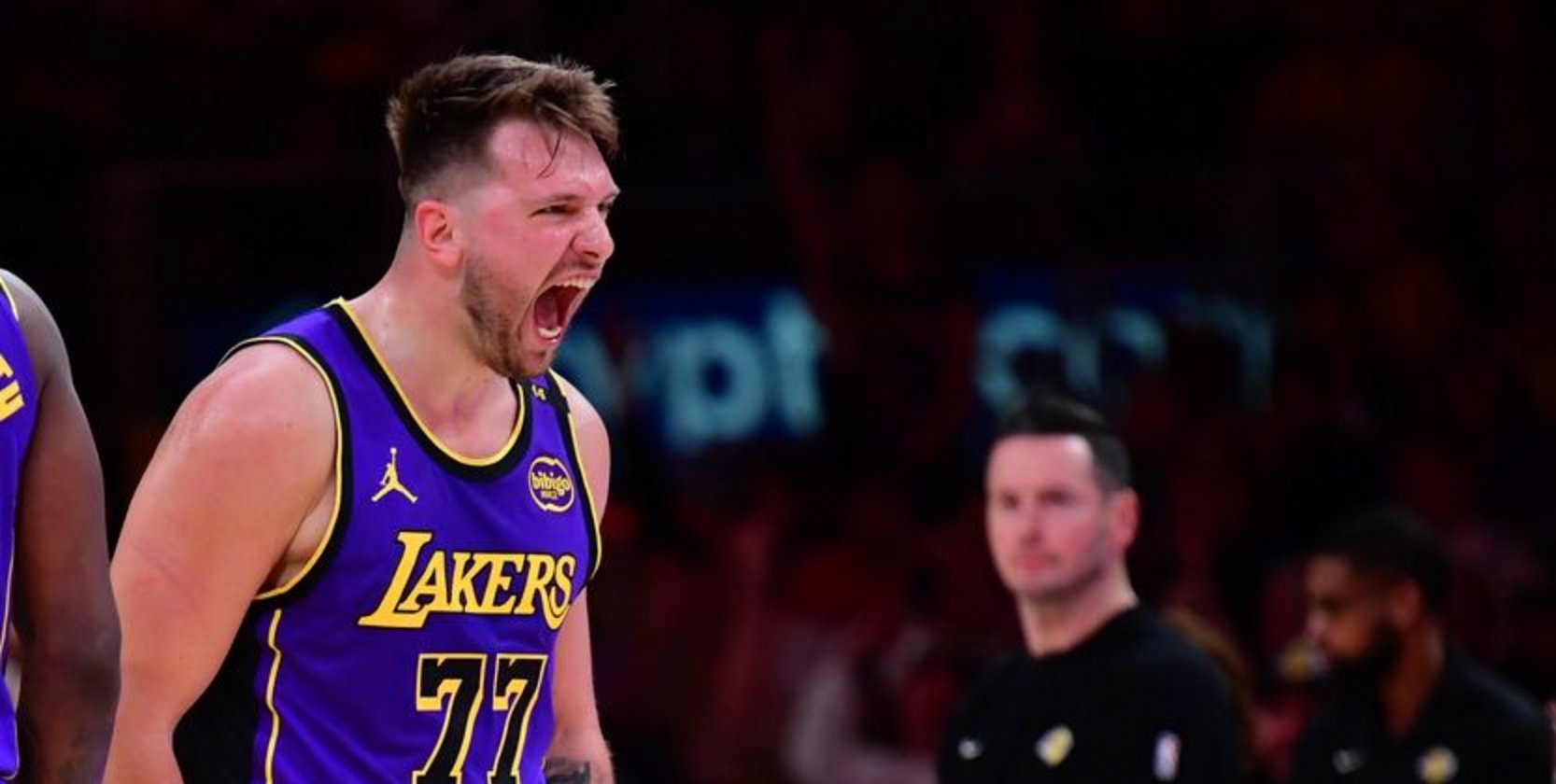 独行侠翻盘76人，东契奇带队取胜