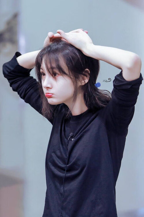 字母哥狂轰48+17统治攻防!绿军险胜灰熊背后,见证真正的希腊神迹